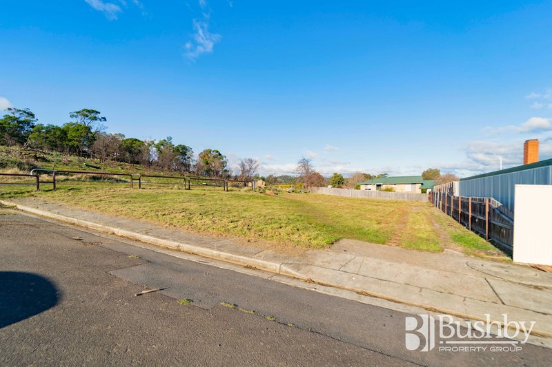 Photo - 14 Rosny Street, Ravenswood TAS 7250 - Image 3