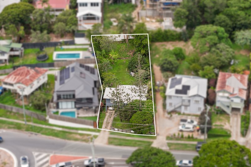 Photo - 14 Rouen Road, Bardon QLD 4065 - Image 5