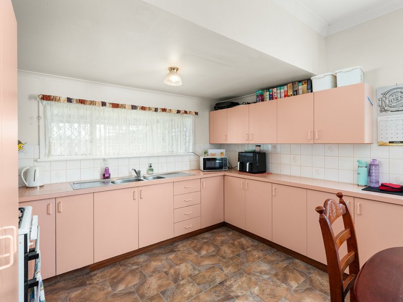 Photo - 14 Roy Street, Harvey WA 6220 - Image 4