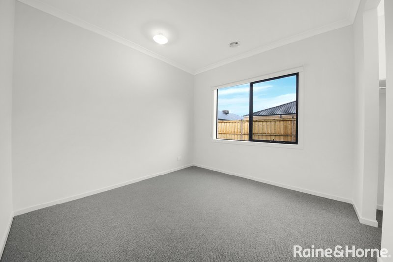 Photo - 14 Safrano Street, Tarneit VIC 3029 - Image 9