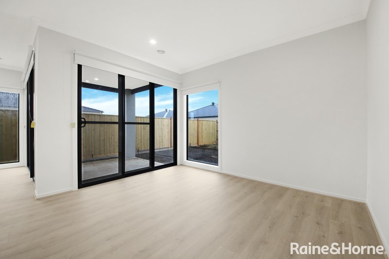 Photo - 14 Safrano Street, Tarneit VIC 3029 - Image 14