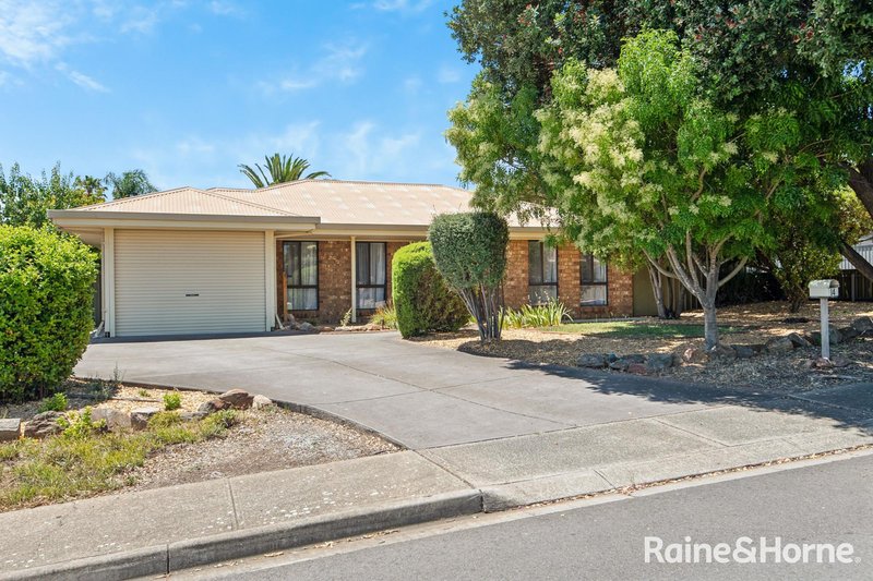 Photo - 14 Saint Albans Road, Woodcroft SA 5162 - Image 2