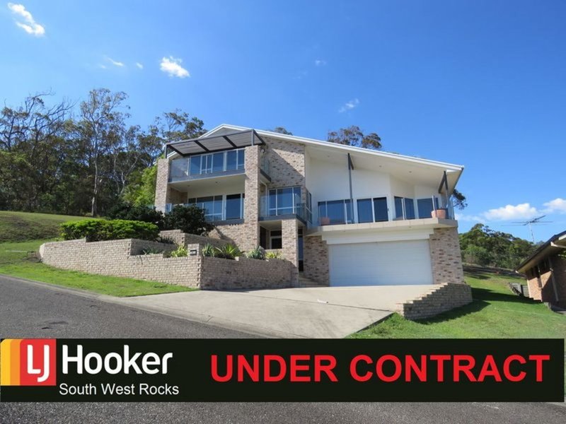 14 Salmon Circuit, South West Rocks NSW 2431