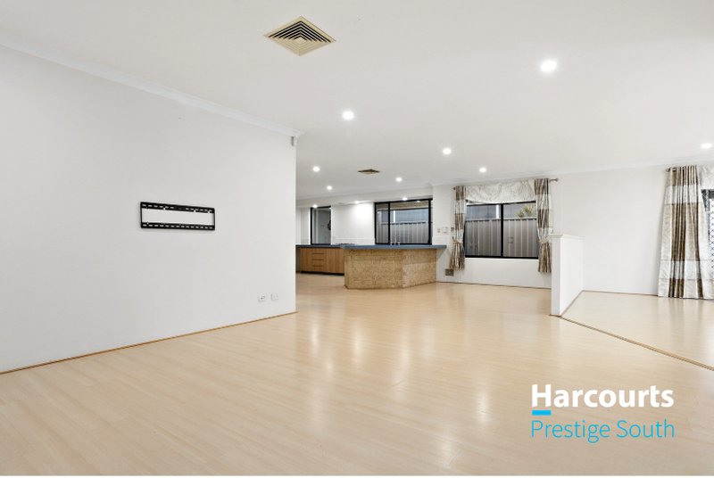 Photo - 14 Saltram Turn, Canning Vale WA 6155 - Image 4