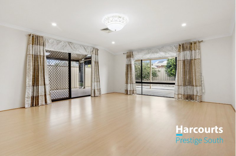 Photo - 14 Saltram Turn, Canning Vale WA 6155 - Image 7