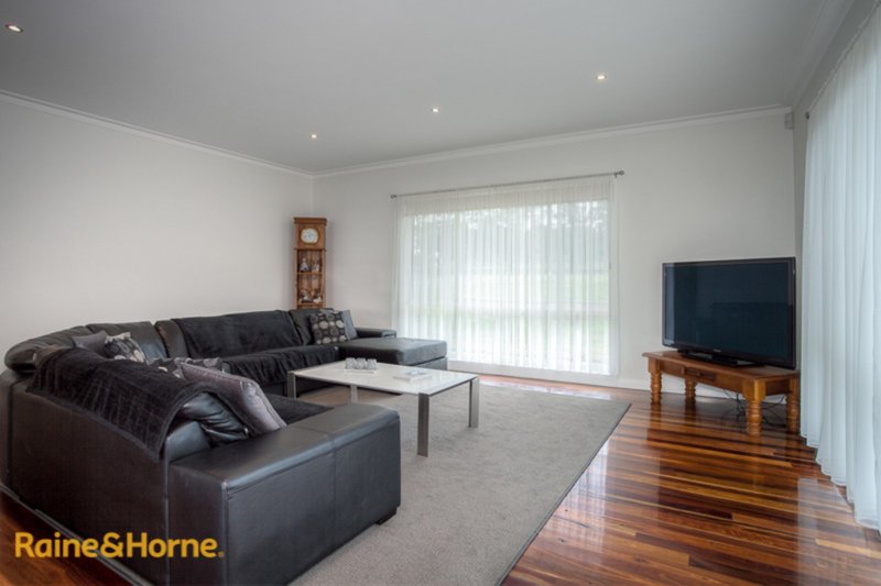 Photo - 14 Sambell Road, Sunbury VIC 3429 - Image 7