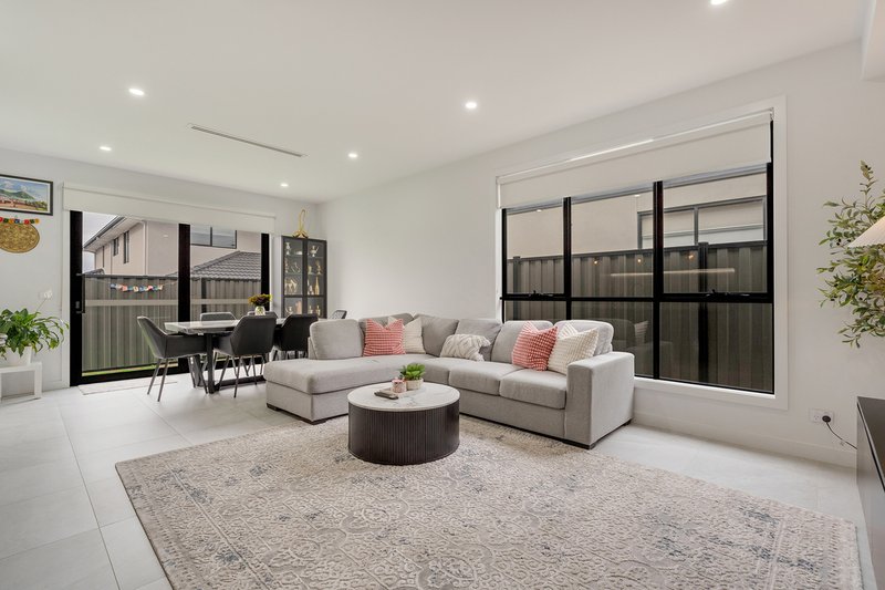 Photo - 14 Samolus Street, Mickleham VIC 3064 - Image 6
