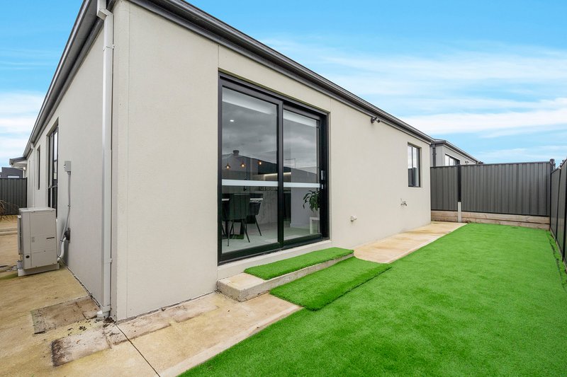 Photo - 14 Samolus Street, Mickleham VIC 3064 - Image 18