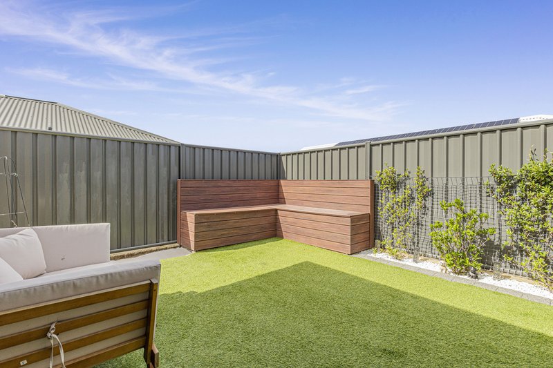 Photo - 14 Sandridge Street, Banksia Grove WA 6031 - Image 17
