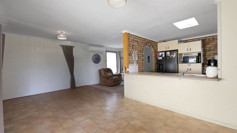 Photo - 14 Sapphire Court, Kearneys Spring QLD 4350 - Image 8