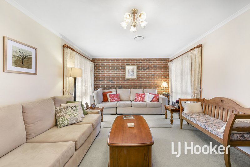 Photo - 14 Sapphire Drive, Hampton Park VIC 3976 - Image 6