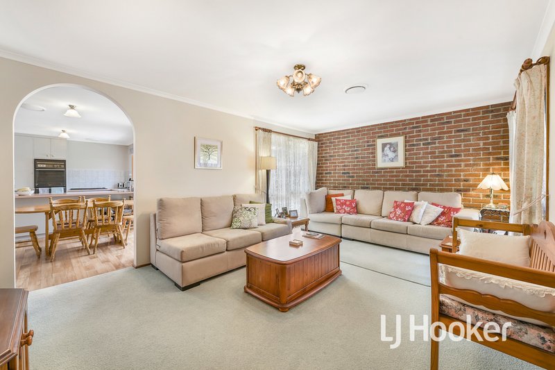 Photo - 14 Sapphire Drive, Hampton Park VIC 3976 - Image 8