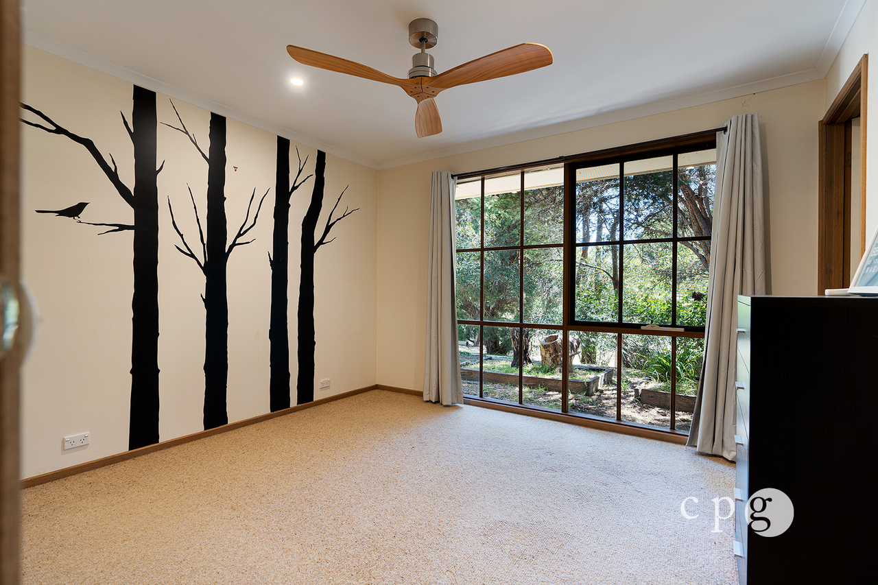 3-bedroom house at 14 SARAH COURT, Elphinstone VIC 3448, Mount Alexander, Victoria