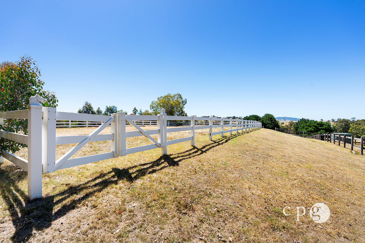 3-bedroom house at 14 SARAH COURT, Elphinstone VIC 3448, Mount Alexander, Victoria