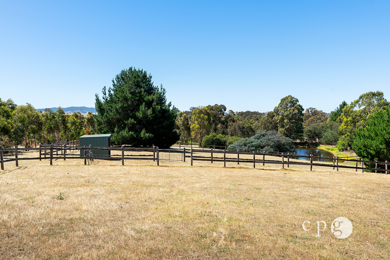 3-bedroom house at 14 SARAH COURT, Elphinstone VIC 3448, Mount Alexander, Victoria