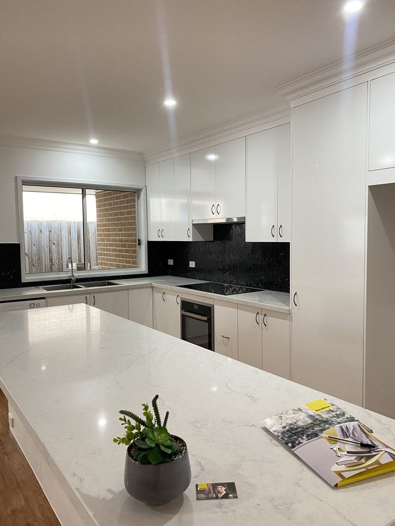 Photo - 14 Sassafras Way, Aintree VIC 3336 - Image 4