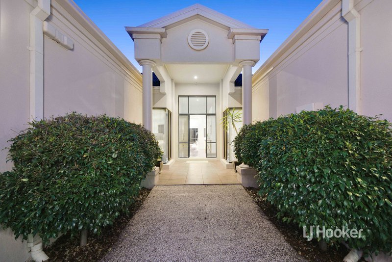 Photo - 14 Sassari Court, Point Cook VIC 3030 - Image 4