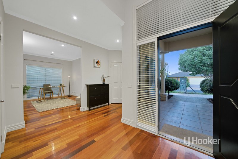 Photo - 14 Sassari Court, Point Cook VIC 3030 - Image 6