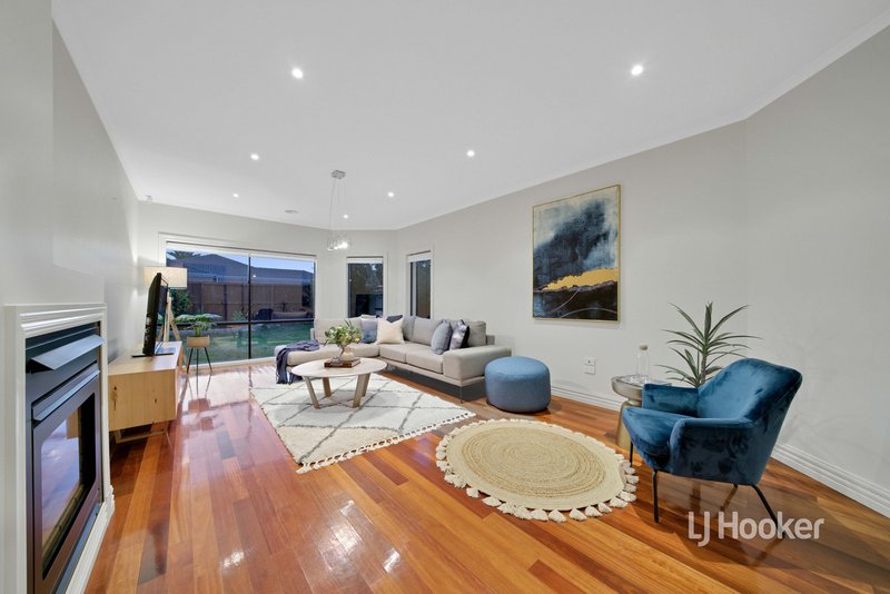 Photo - 14 Sassari Court, Point Cook VIC 3030 - Image 8