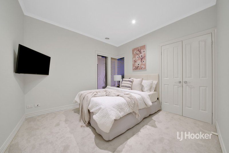 Photo - 14 Sassari Court, Point Cook VIC 3030 - Image 23