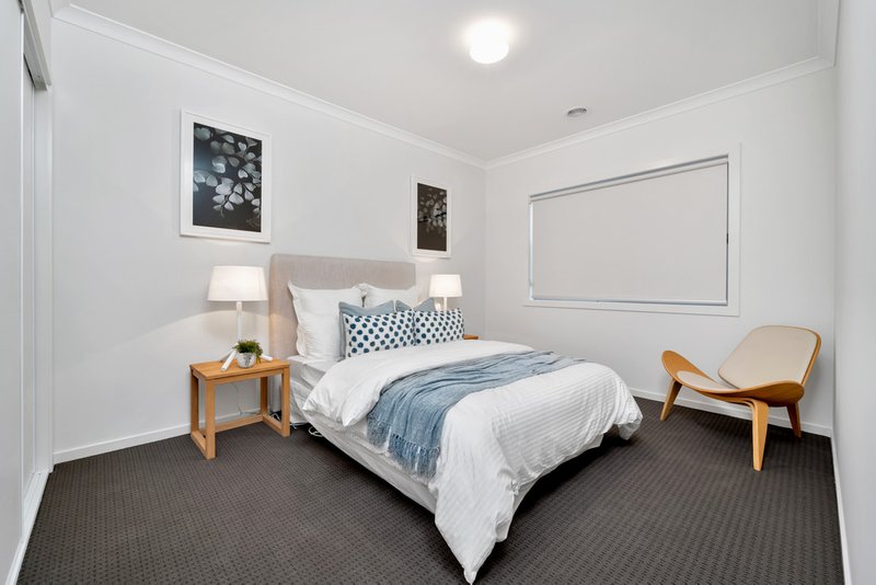 Photo - 14 Satellite Drive, Werribee VIC 3030 - Image 5