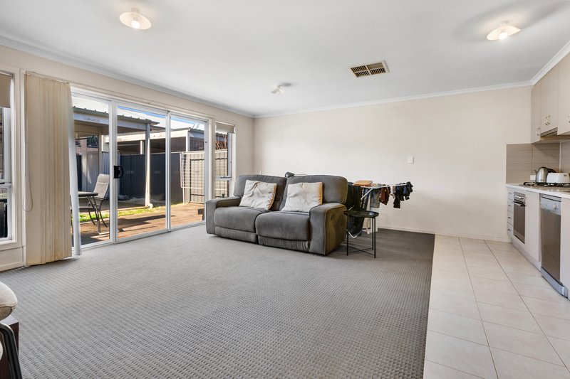 Photo - 14 Sauvignon Street, Andrews Farm SA 5114 - Image 3