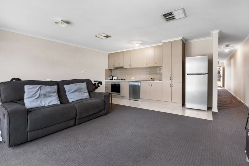 Photo - 14 Sauvignon Street, Andrews Farm SA 5114 - Image 4