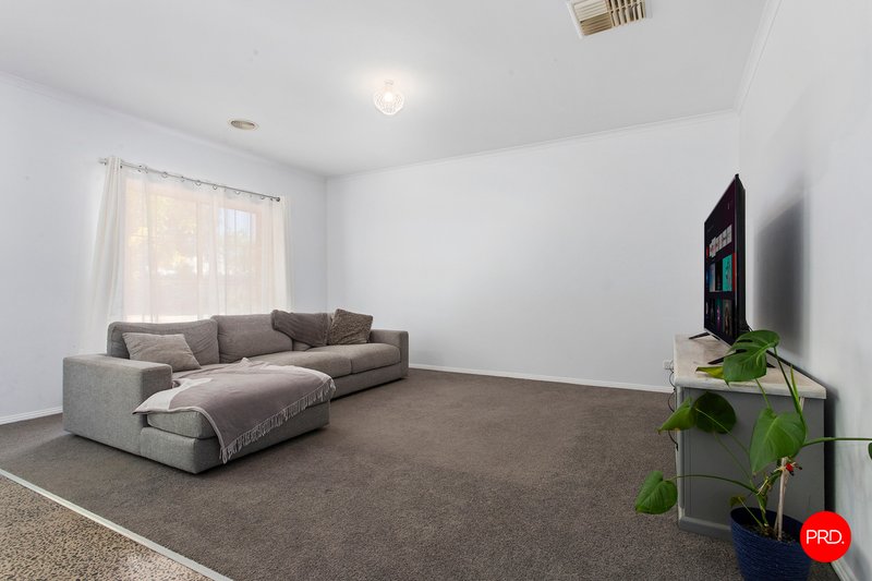 Photo - 14 Saxby Drive, Strathfieldsaye VIC 3551 - Image 6