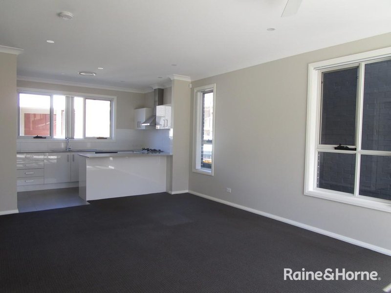 Photo - 14 Saxon Ln , Rouse Hill NSW 2155 - Image 3