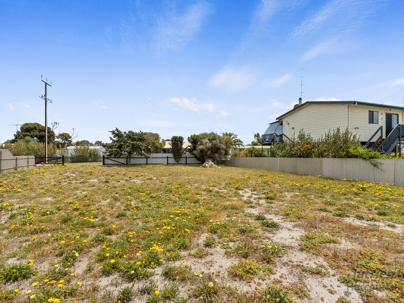 Photo - 14 Scarlet Runner Road, The Pines SA 5577 - Image 2