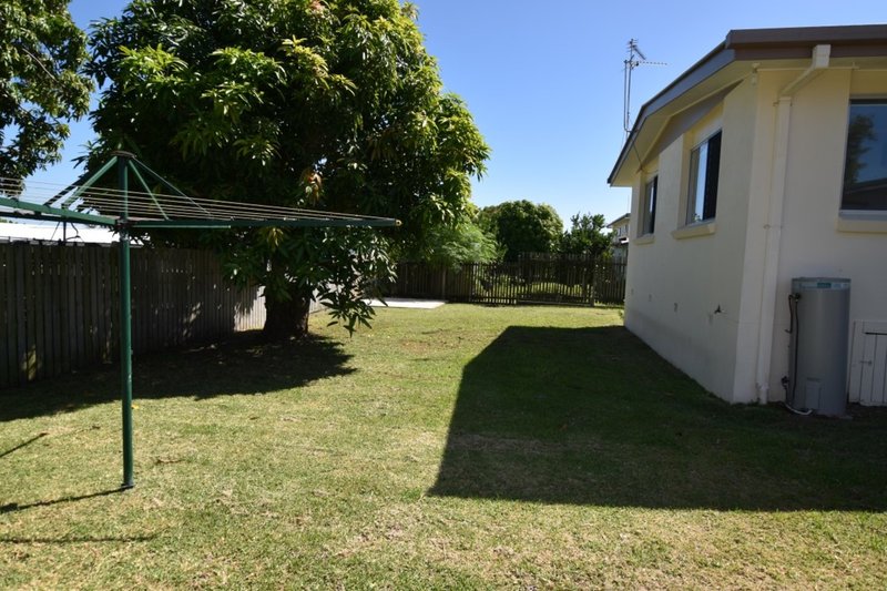 Photo - 14 Schafer Street, Clinton QLD 4680 - Image 12