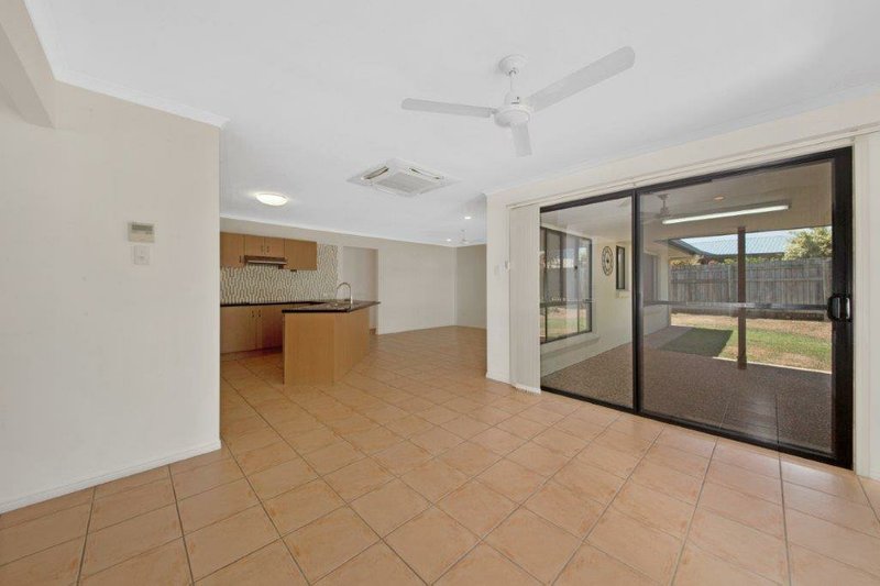 Photo - 14 Schooner Street, Tannum Sands QLD 4680 - Image 7