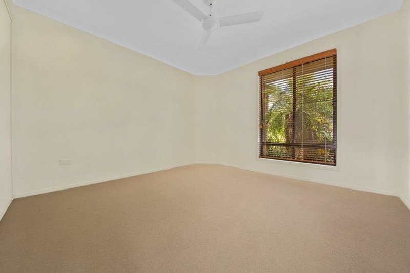 Photo - 14 Schooner Street, Tannum Sands QLD 4680 - Image 12