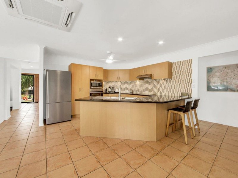 Photo - 14 Schooner Street, Tannum Sands QLD 4680 - Image 5