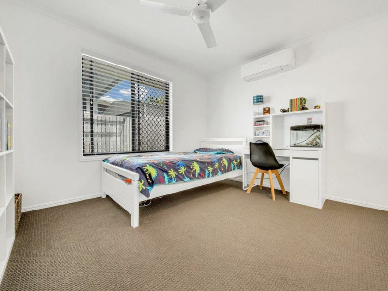 Photo - 14 Schooner Street, Tannum Sands QLD 4680 - Image 11