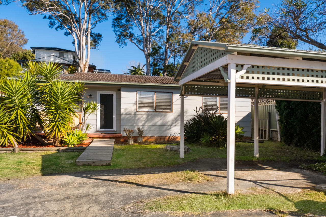 3-bedroom house at 14 Scullin Place, Berkeley Vale, NSW 2261, , New South Wales