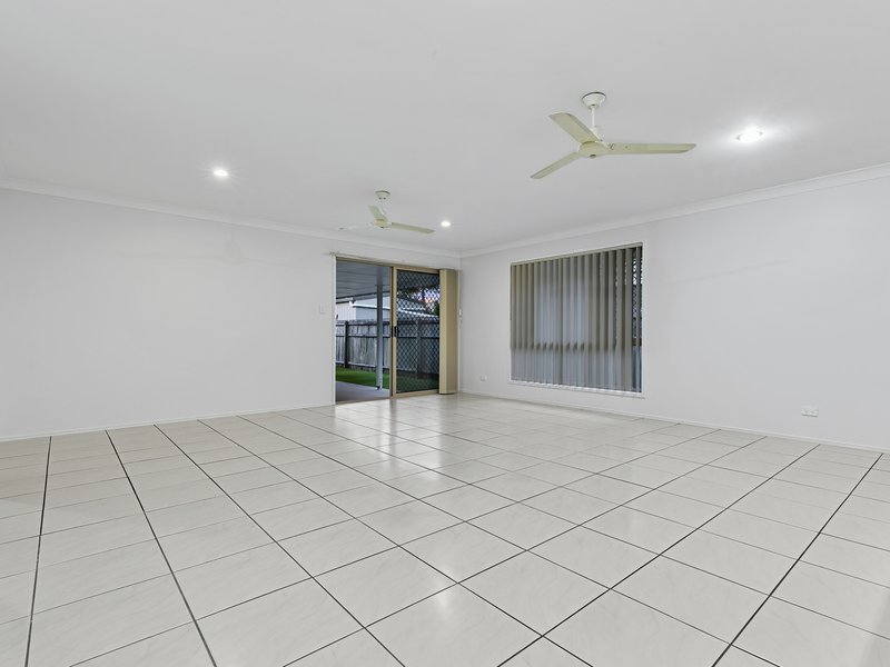 Photo - 14 Seaeagle Place, Banksia Beach QLD 4507 - Image 11