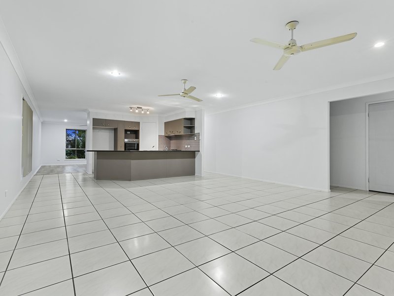 Photo - 14 Seaeagle Place, Banksia Beach QLD 4507 - Image 13