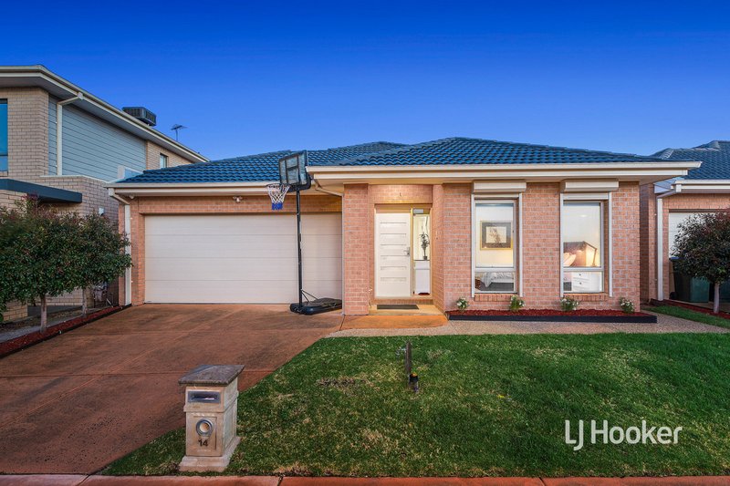 14 Seafarer Way, Sanctuary Lakes VIC 3030