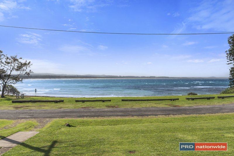 Photo - 14 Second Avenue, Arrawarra Headland NSW 2456 - Image 4