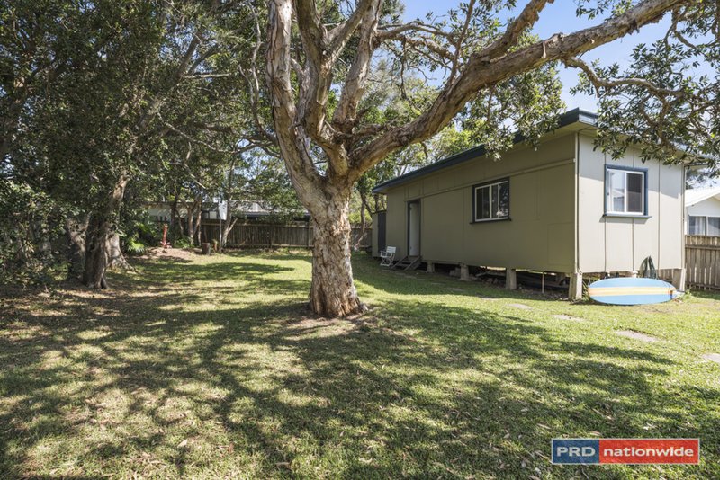 Photo - 14 Second Avenue, Arrawarra Headland NSW 2456 - Image 16