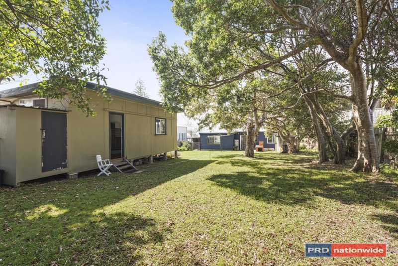 Photo - 14 Second Avenue, Arrawarra Headland NSW 2456 - Image 17