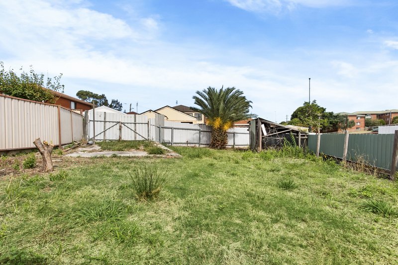 Photo - 14 Second Avenue, Port Kembla NSW 2505 - Image 6