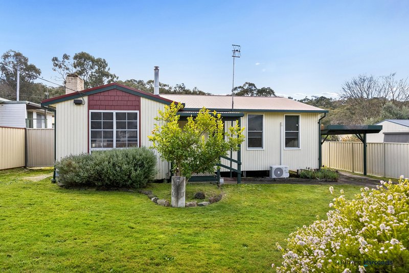 Photo - 14 Second Street, Eildon VIC 3713 - Image 2