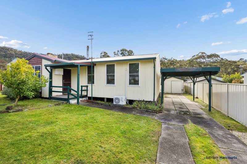 Photo - 14 Second Street, Eildon VIC 3713 - Image 3