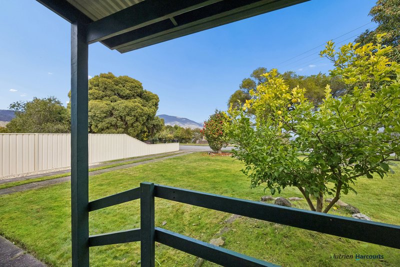 Photo - 14 Second Street, Eildon VIC 3713 - Image 4