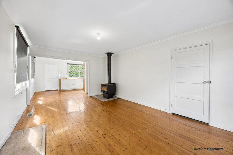 Photo - 14 Second Street, Eildon VIC 3713 - Image 5