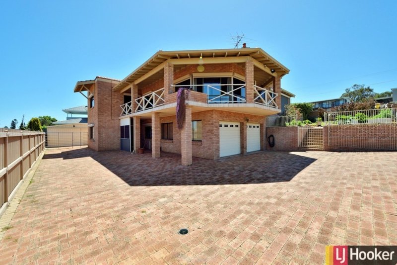 Photo - 14 Selene Way, San Remo WA 6210 - Image 3