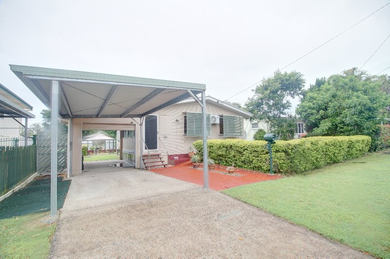 Photo - 14 Selwyn Street, North Booval QLD 4304 - Image 2