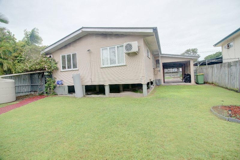 Photo - 14 Selwyn Street, North Booval QLD 4304 - Image 15